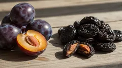 De ce prunele uscate sunt mai sănătoase decât par: informații importante despre compoziție și efecte